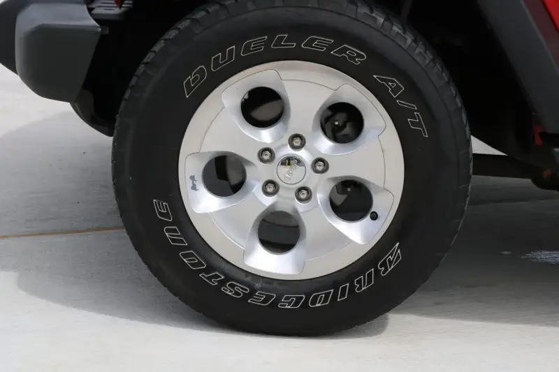 2010 Jeep Wrangler Unlimited Sport photo 19