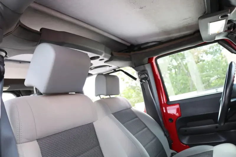 2010 Jeep Wrangler Unlimited Sport photo 26