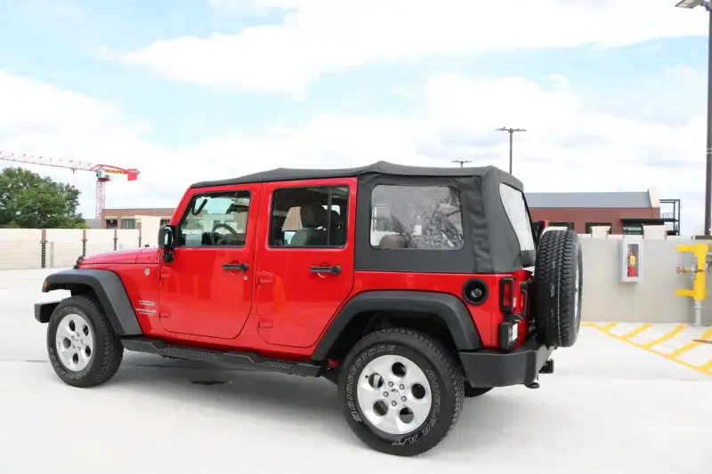 2010 Jeep Wrangler Unlimited Sport photo 50