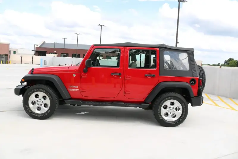 2010 Jeep Wrangler Unlimited Sport photo 49