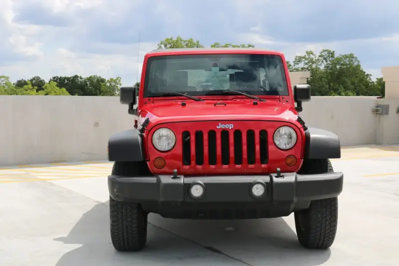 2010 Jeep Wrangler Unlimited Sport photo 2