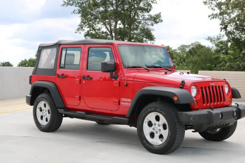 2010 Jeep Wrangler Unlimited Sport photo 8
