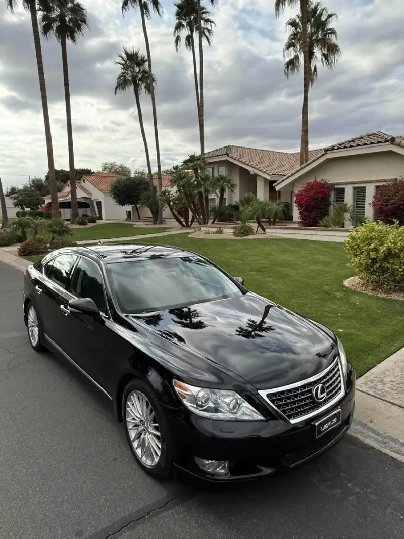 2011 Lexus LS460 Sport photo 51