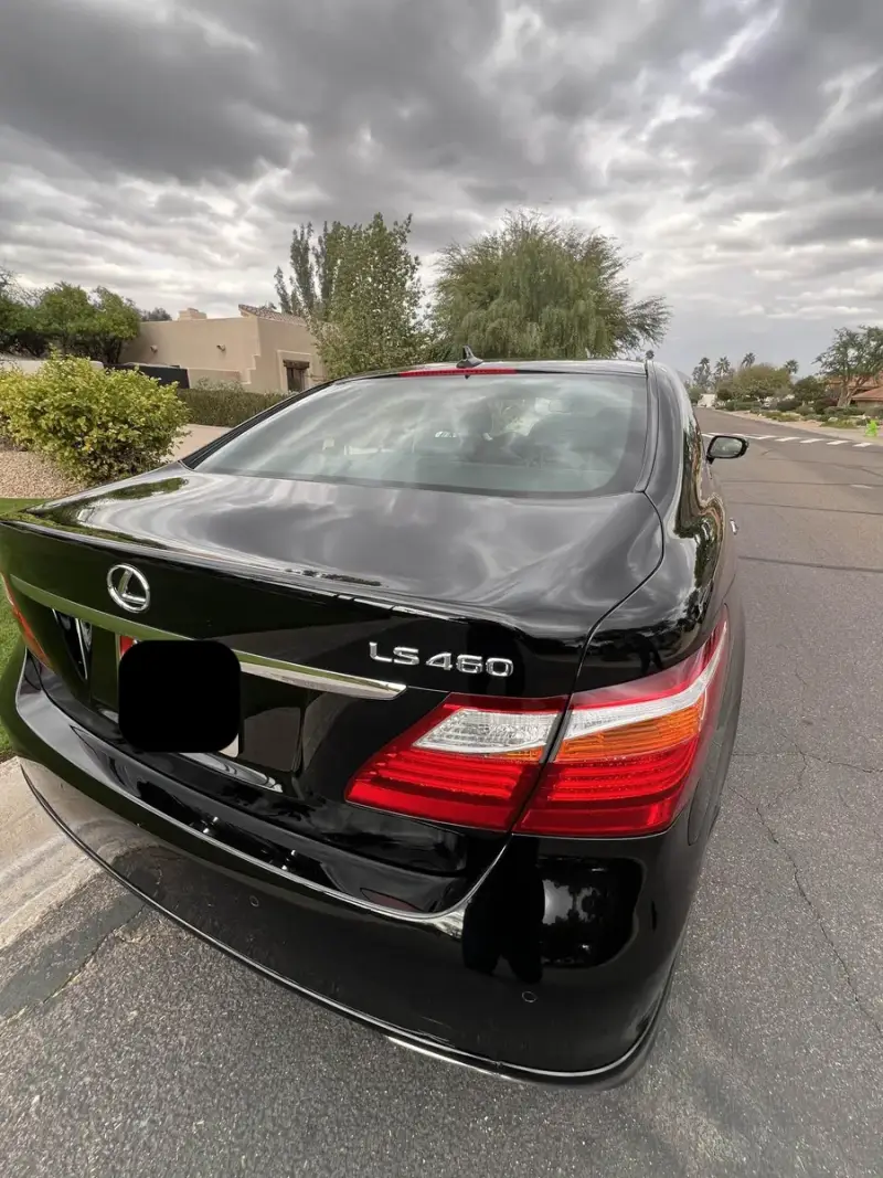2011 Lexus LS460 Sport photo 14