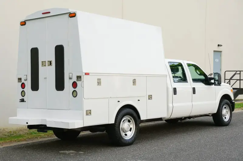 2014 Ford F-350 Super Duty XL photo 4