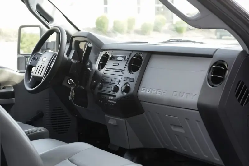 2014 Ford F-450 Super Duty XL photo 38