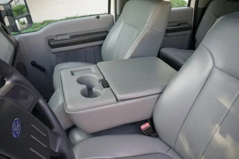 2014 Ford F-450 Super Duty XL photo 34