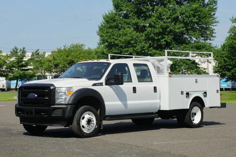 2014 Ford F-450 Super Duty XL photo 1