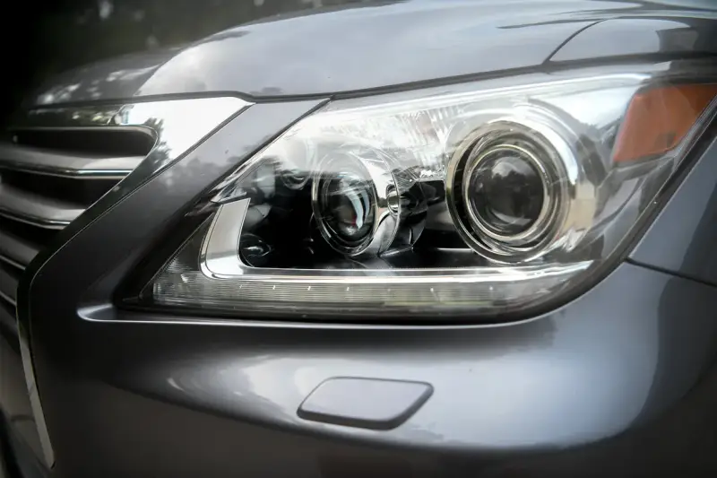 2014 Lexus LX570 photo 12