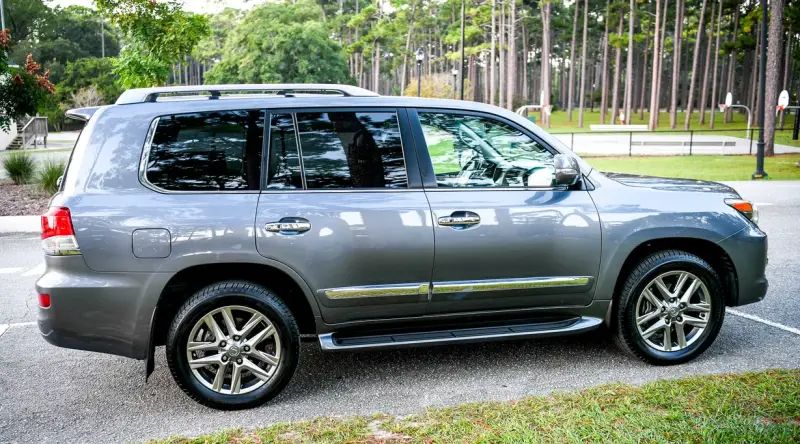2014 Lexus LX570 photo 7
