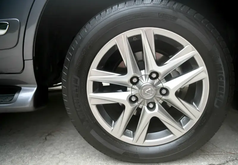 2014 Lexus LX570 photo 20