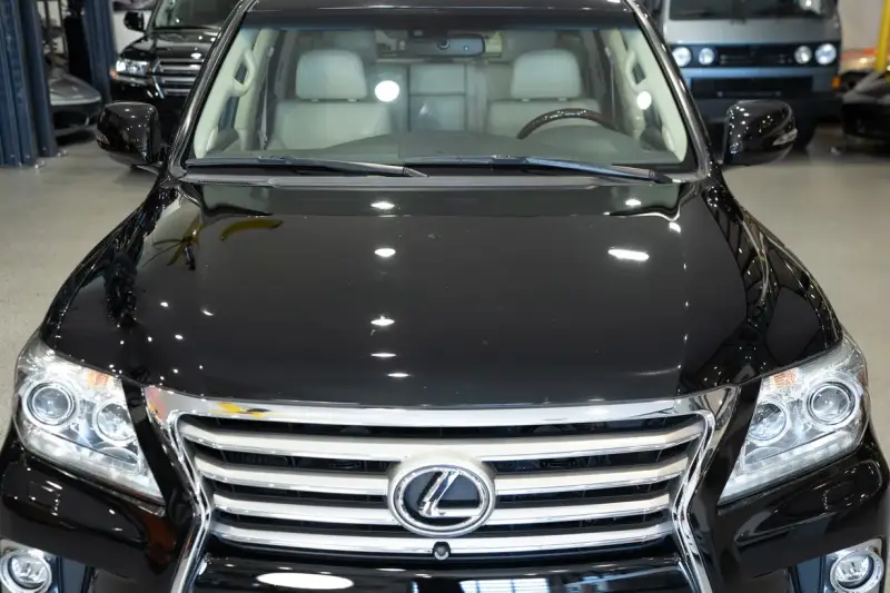 2015 Lexus LX570 photo 16