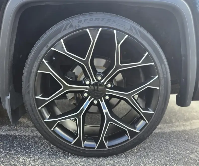 2018 GMC Sierra 1500 Denali Crew Cab photo 14