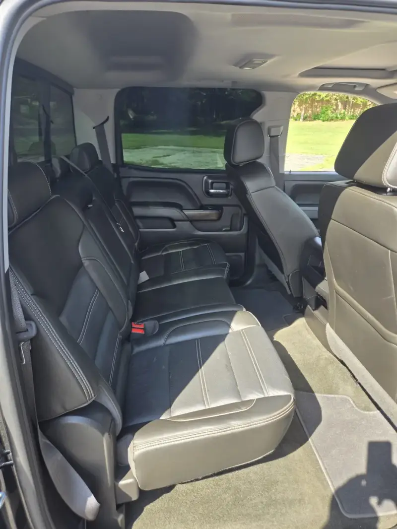 2018 GMC Sierra 1500 Denali Crew Cab photo 38