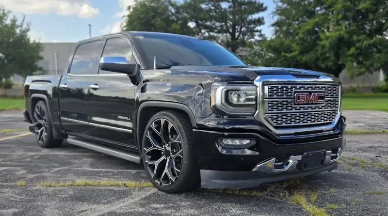 2018 GMC Sierra 1500 Denali Crew Cab photo 7
