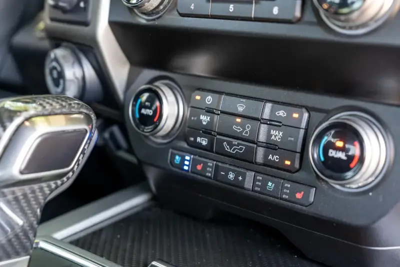2019 Ford F-150 SuperCrew Hennessey VelociRaptor V8 photo 41