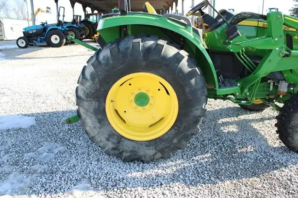 2019 John Deere 4044M photo 20