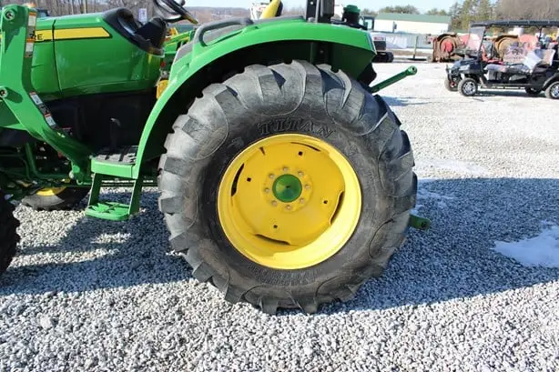 2019 John Deere 4044M photo 24