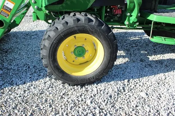 2019 John Deere 4044M photo 26