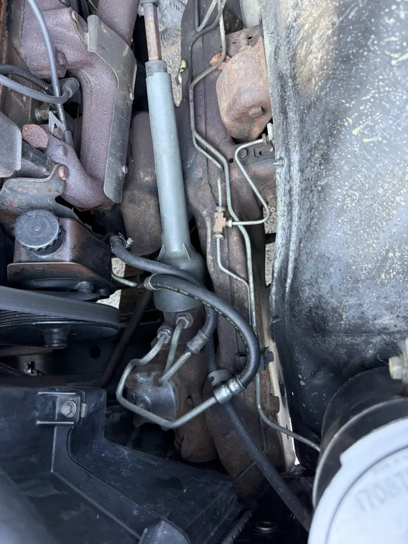 1989 Chevrolet K1500 Silverado 4×4 Sportside 5-Speed photo 2