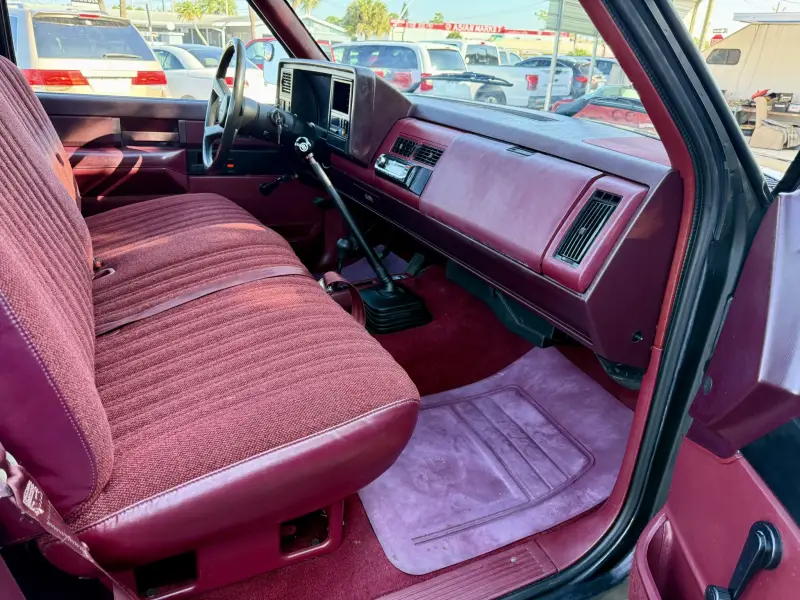 1989 Chevrolet K1500 Silverado 4×4 Sportside 5-Speed photo 153