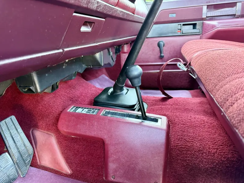 1989 Chevrolet K1500 Silverado 4×4 Sportside 5-Speed photo 37