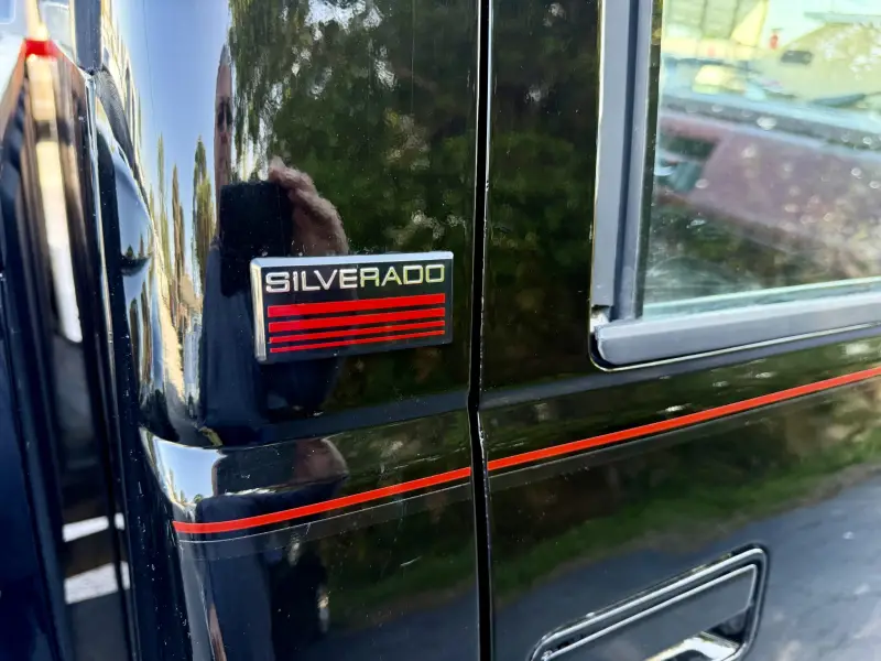 1989 Chevrolet K1500 Silverado 4×4 Sportside 5-Speed photo 121