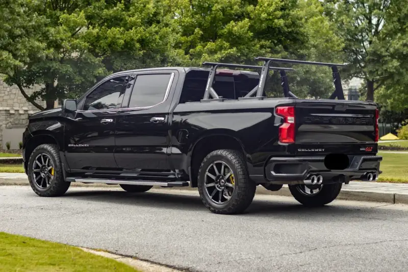 2021 Chevrolet Silverado 1500 photo 2