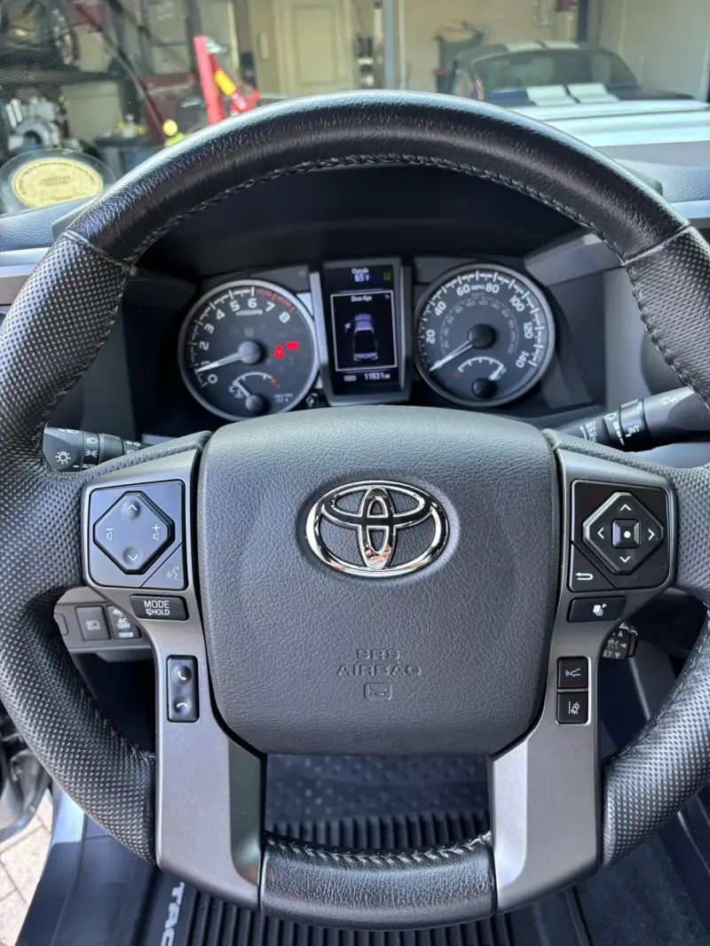 2021 Toyota Tacoma TRD Sport Access photo 32