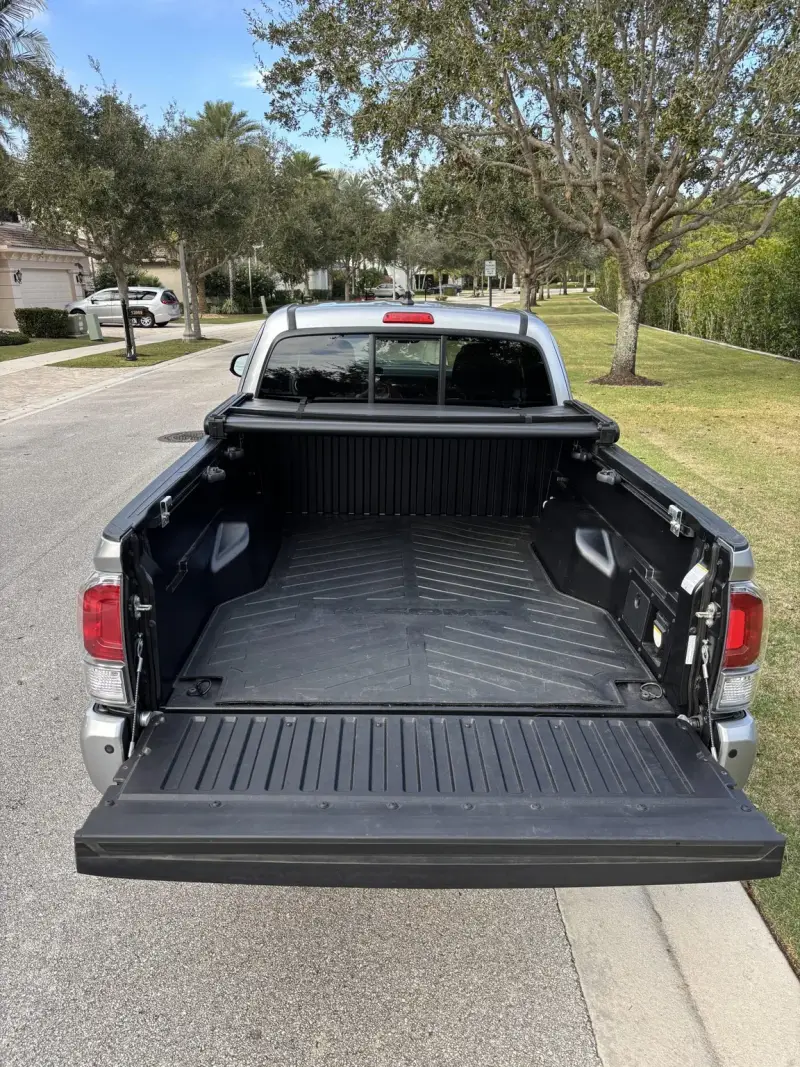 2021 Toyota Tacoma TRD Sport Access photo 16