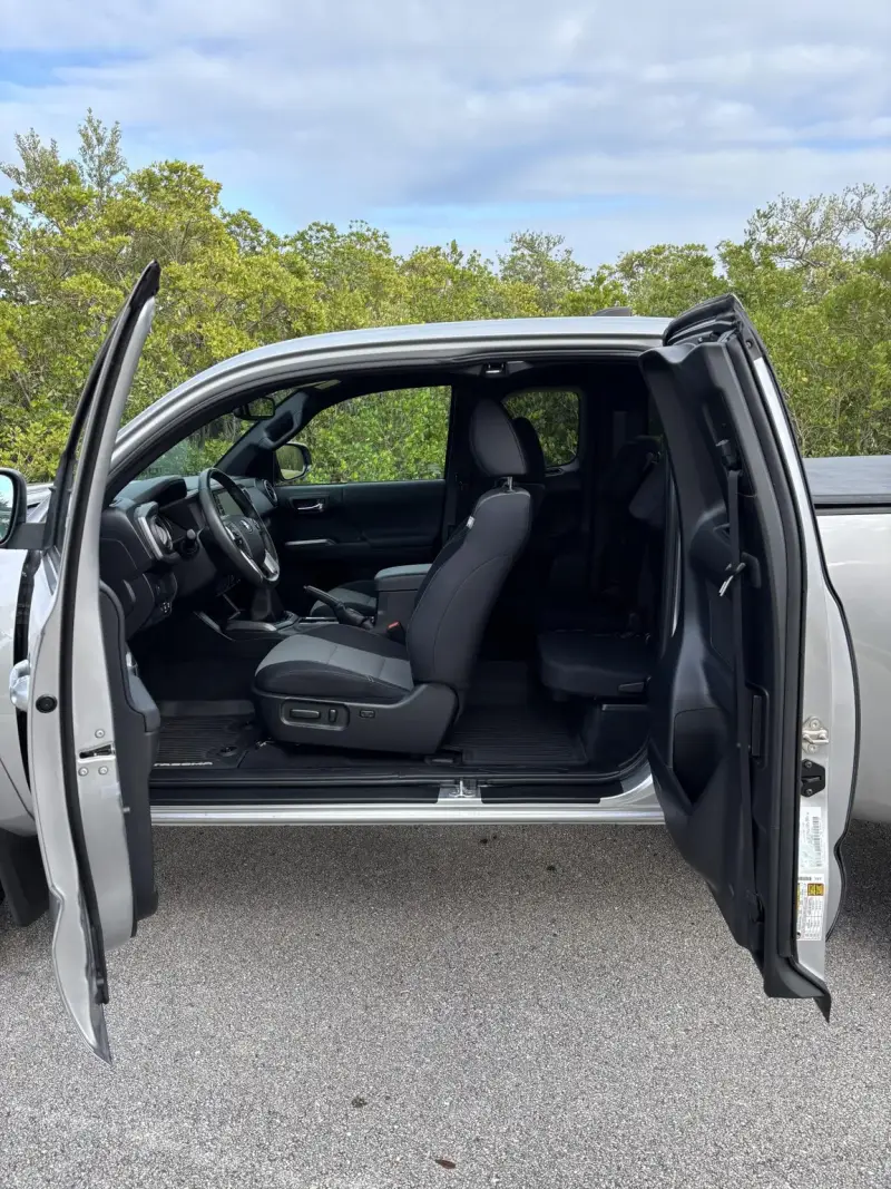 2021 Toyota Tacoma TRD Sport Access photo 26