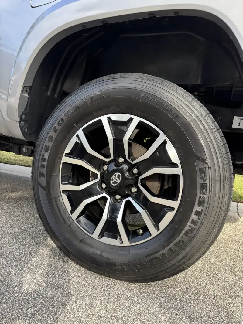 2021 Toyota Tacoma TRD Sport Access photo 23