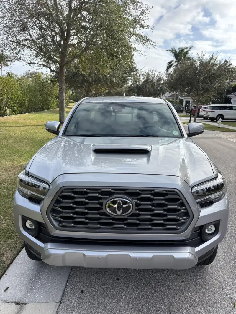 2021 Toyota Tacoma TRD Sport Access photo 5