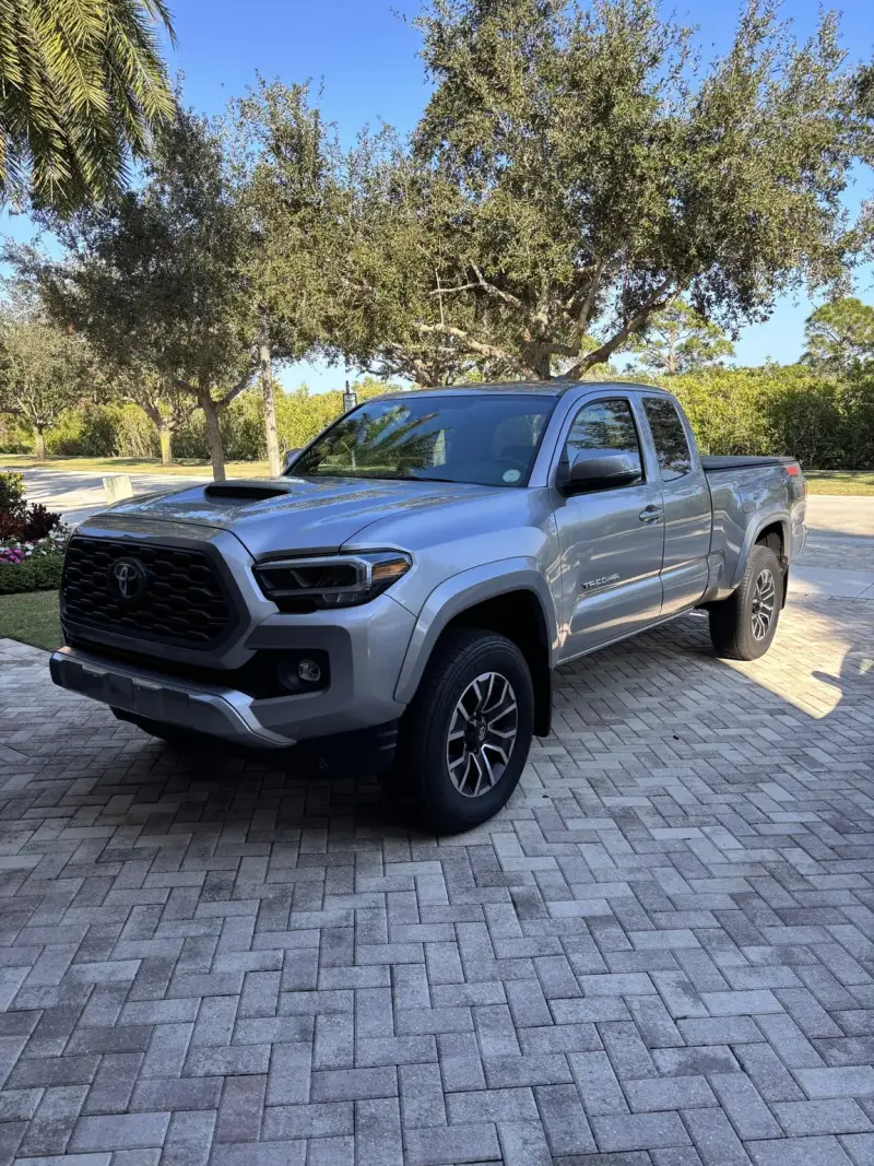 2021 Toyota Tacoma TRD Sport Access photo 1