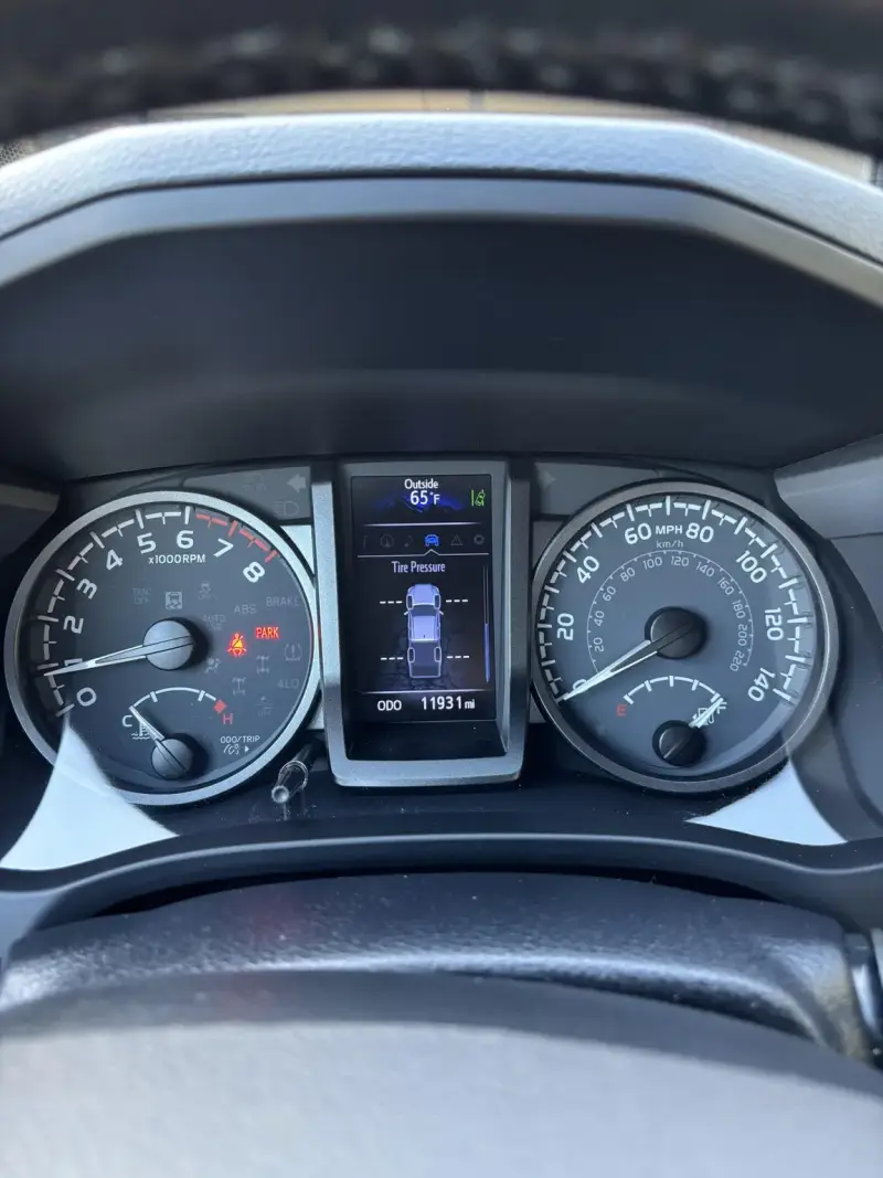 2021 Toyota Tacoma TRD Sport Access photo 33