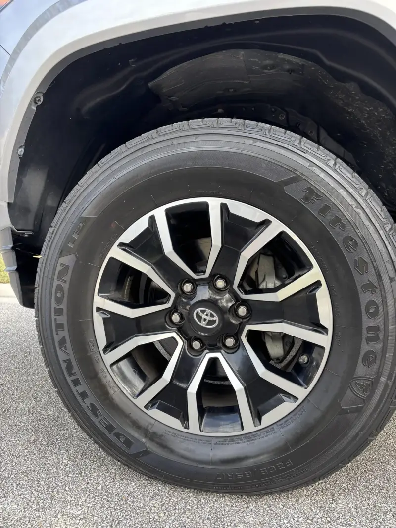 2021 Toyota Tacoma TRD Sport Access photo 24