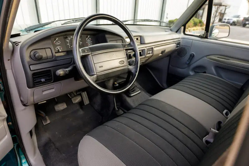 1996 Ford F-150 XL 4×4 5-Speed photo 24