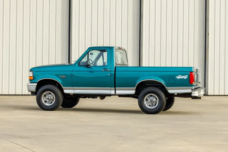 1996 Ford F-150 XL 4×4 5-Speed photo 16