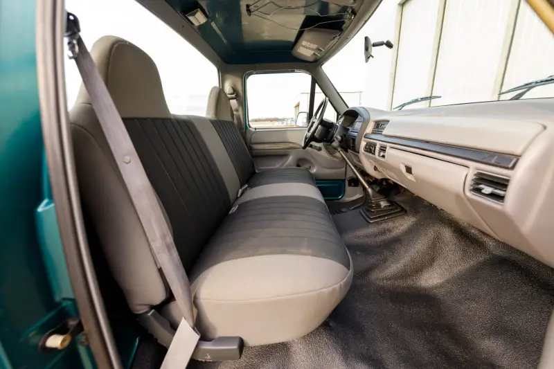 1996 Ford F-150 XL 4×4 5-Speed photo 27