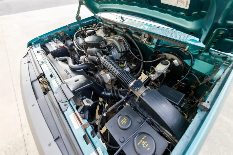 1996 Ford F-150 XL 4×4 5-Speed photo 33