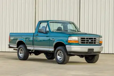 1996 Ford F-150 XL 4×4 5-Speed