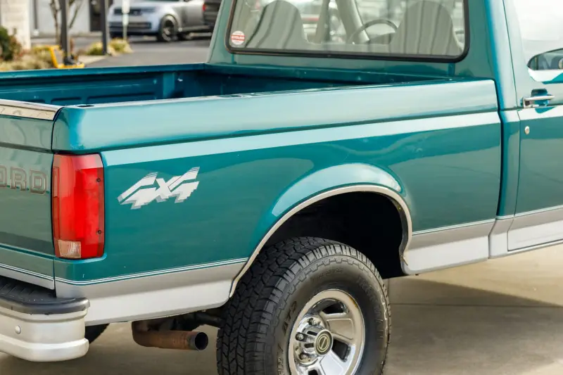 1996 Ford F-150 XL 4×4 5-Speed photo 50
