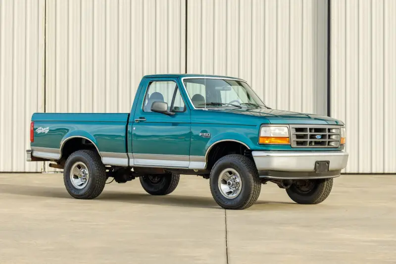 1996 Ford F-150 XL 4×4 5-Speed photo 8