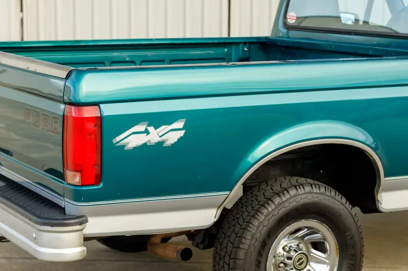 1996 Ford F-150 XL 4×4 5-Speed photo 57