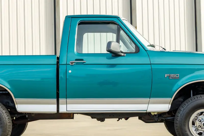 1996 Ford F-150 XL 4×4 5-Speed photo 47