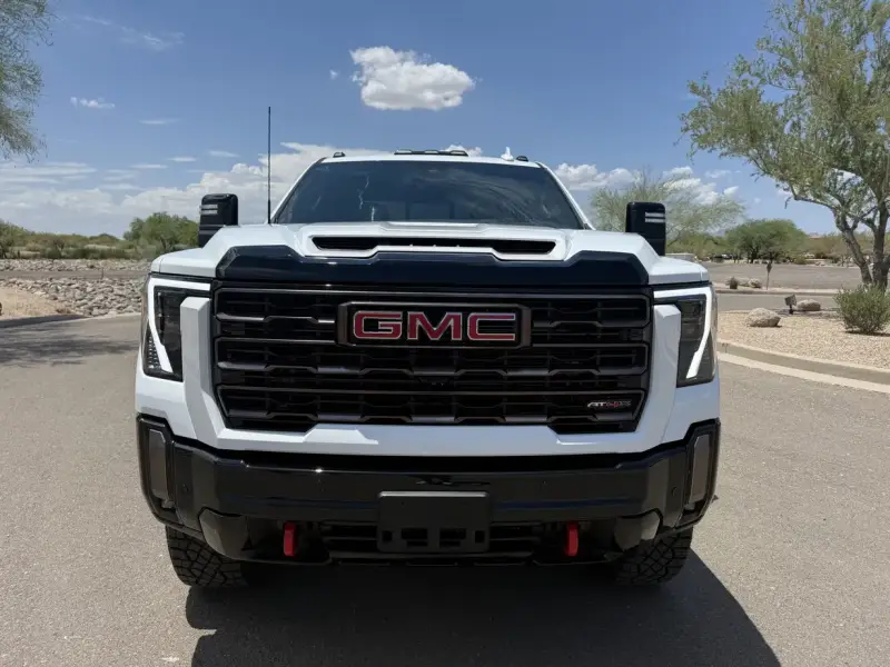 2024 GMC Sierra 2500HD photo 10