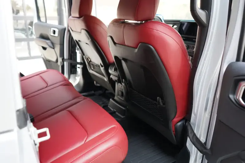 2024 Jeep Wrangler Rubicon 392 Four-Door photo 38