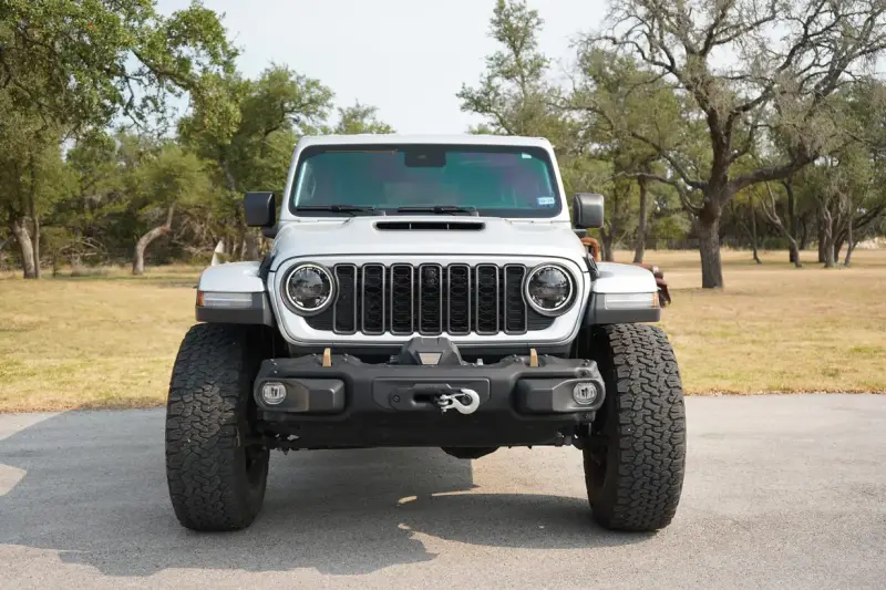 2024 Jeep Wrangler Rubicon 392 Four-Door photo 8