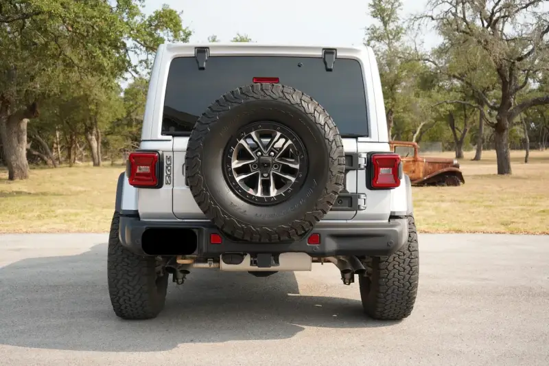 2024 Jeep Wrangler Rubicon 392 Four-Door photo 5
