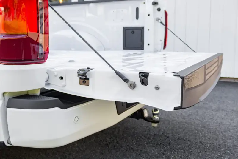 2025 Ford F-150 XL Regular Cab photo 38